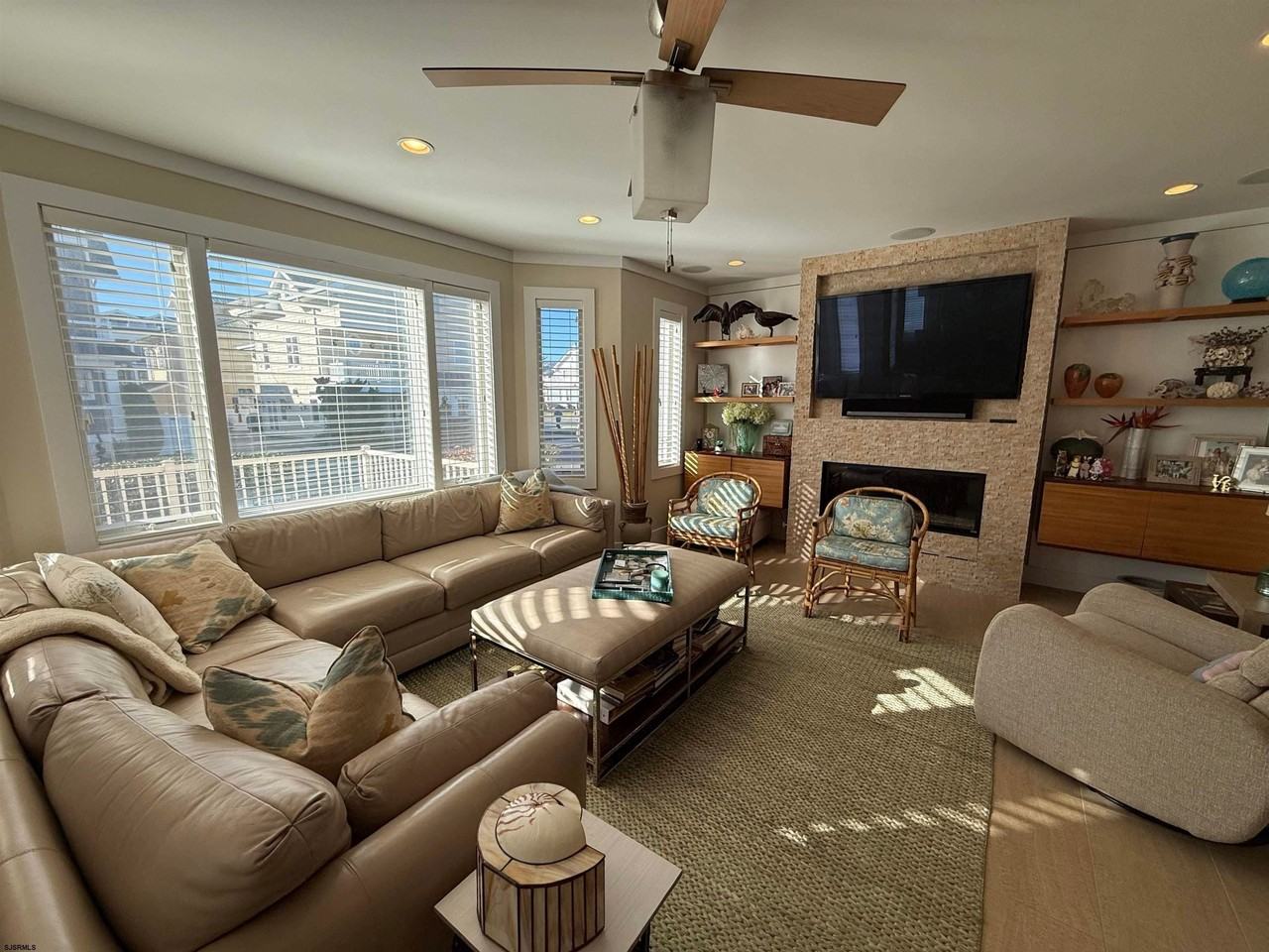 103 S Andover Ave - Photo 5 of 40