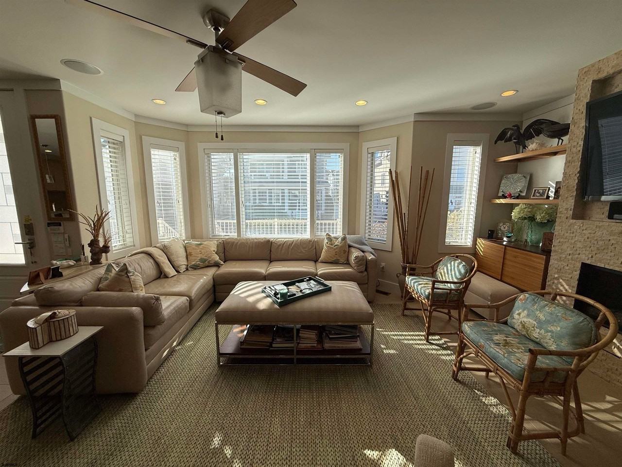 103 S Andover Ave - Photo 6 of 40