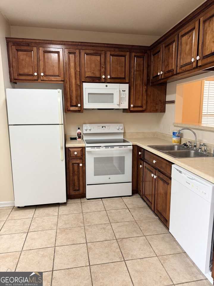 1114B Southbend Dr - Photo 4 of 6