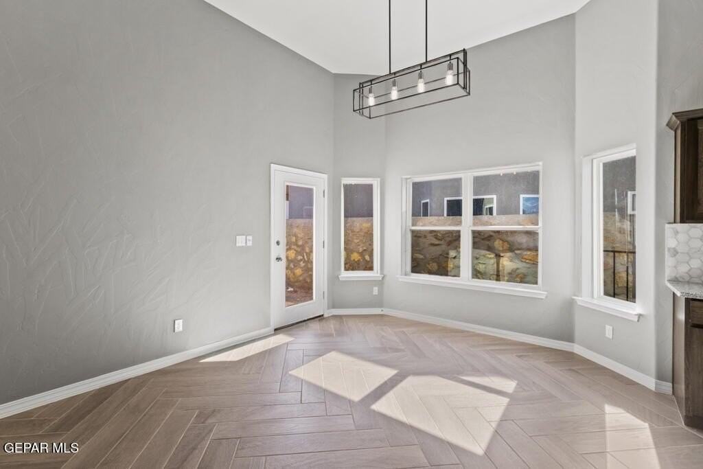 913 Ada Ln - Photo 5 of 18