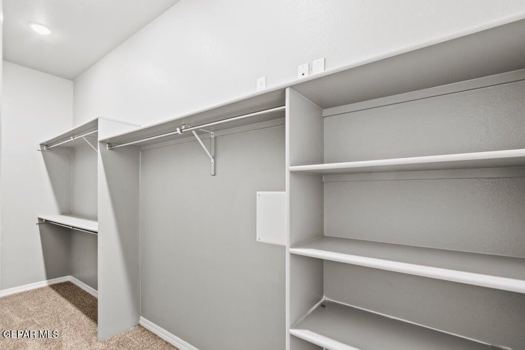 956 Keenland Ave - Photo 5 of 19