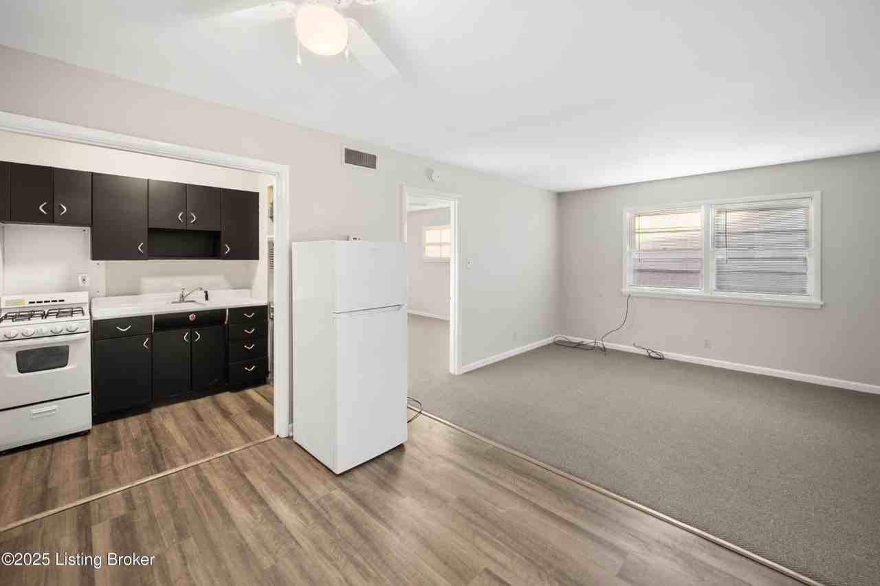 2220 Heather Ln Apt 8 #8 - Photo 5 of 12