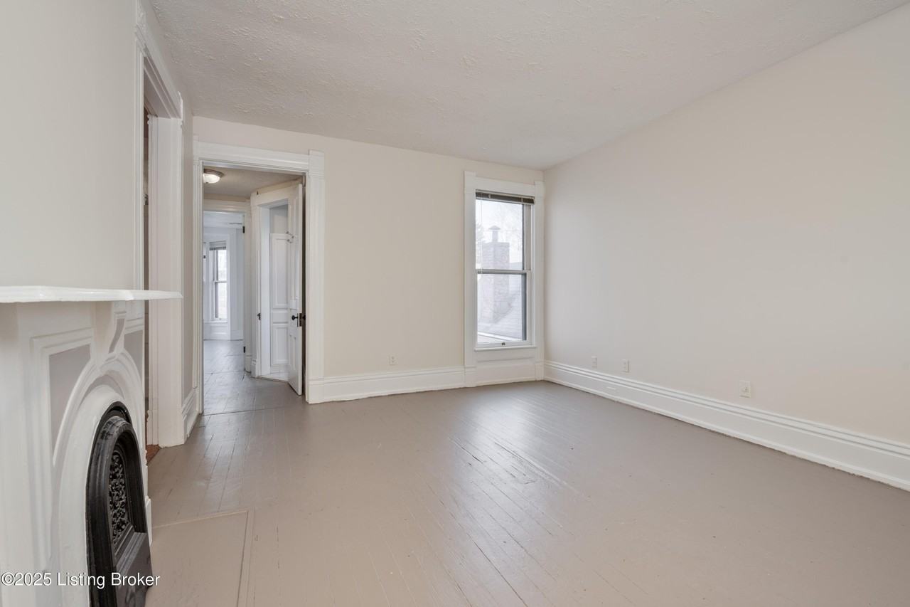 1704 Rosewood Ave Unit 2 #2 - Photo 4 of 35