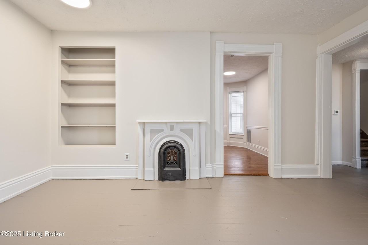 1704 Rosewood Ave Unit 2 #2 - Photo 5 of 35