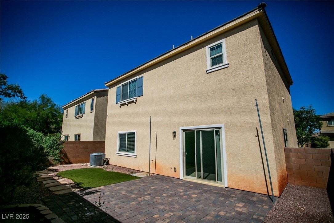 7927 Bartlett Peak St - Photo 6 of 42