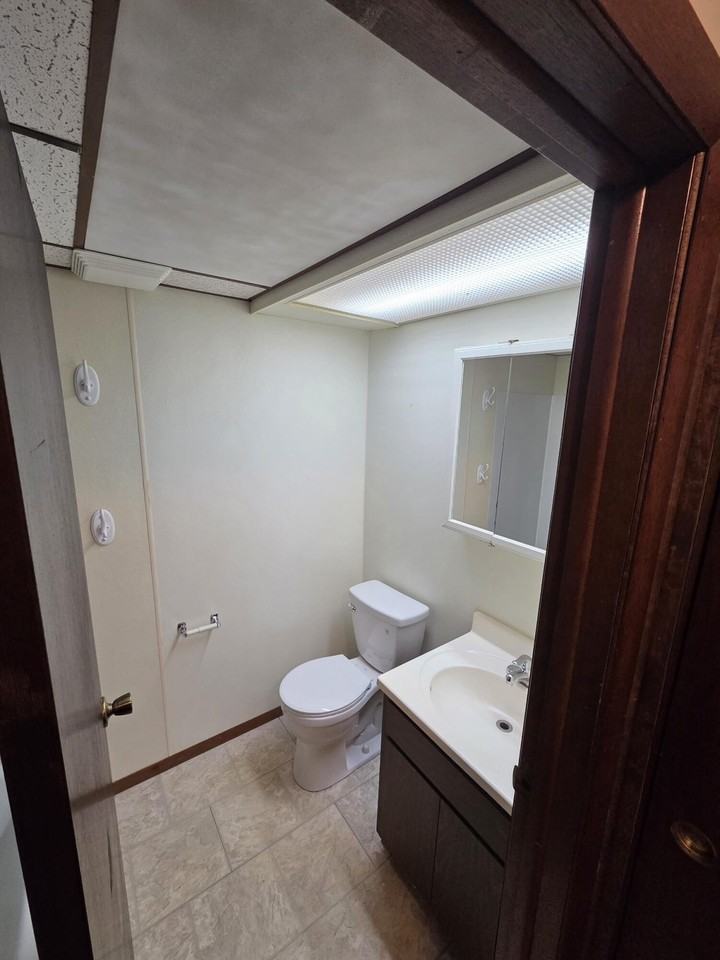 306 W Wilson St Apt 1 #1 - Photo 6 of 8