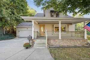 featured image of 624 E Main St