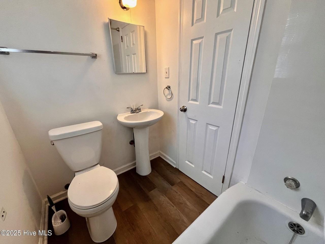 309 Starling St - Photo 6 of 8