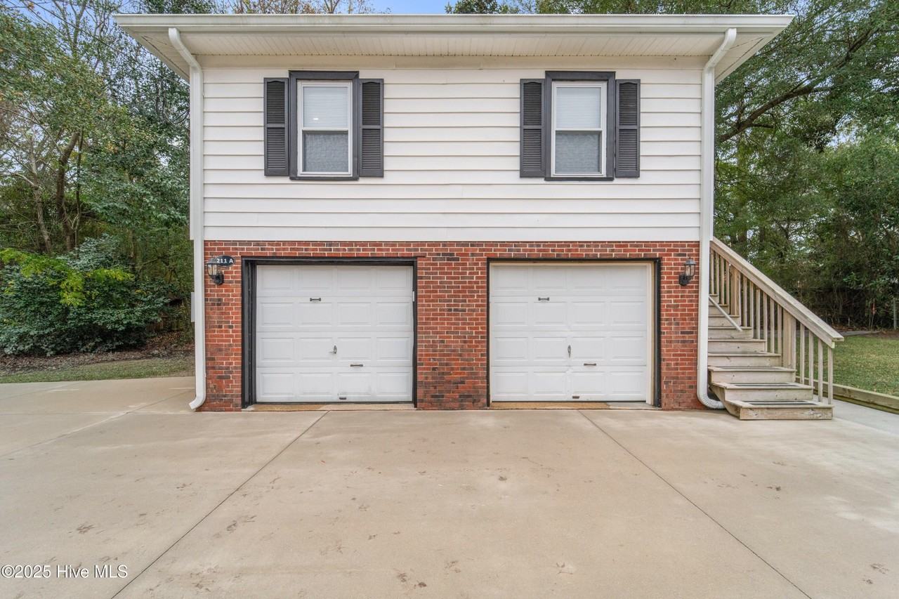 211 Brentwood Ave Unit A #A - Photo 2 of 33