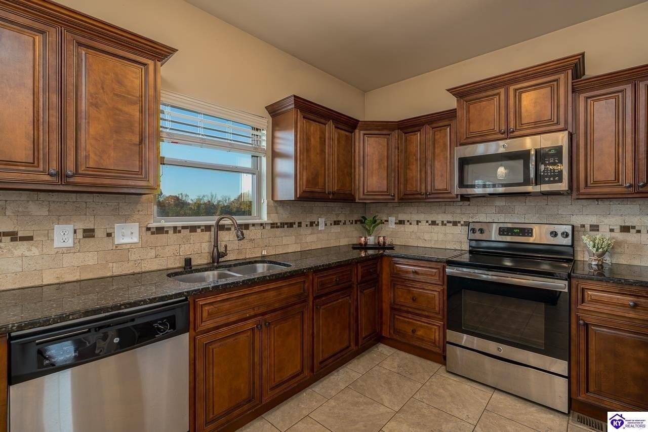 218 Sangria Dr - Photo 5 of 31