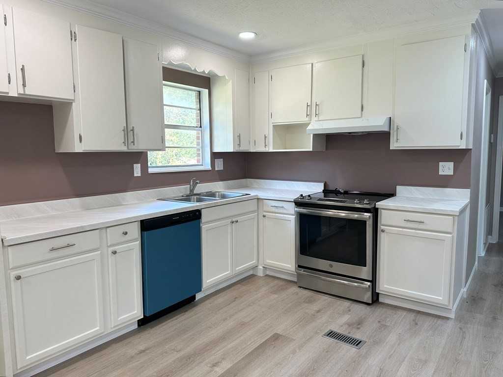 1138 Philema Rd S #1 - Photo 4 of 10