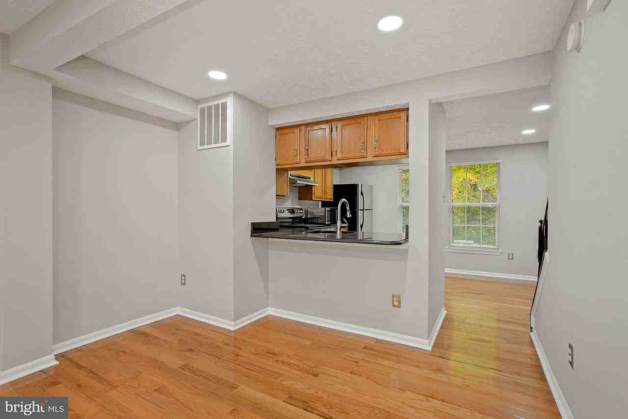 1539 Woodcrest Dr - Photo 6 of 50