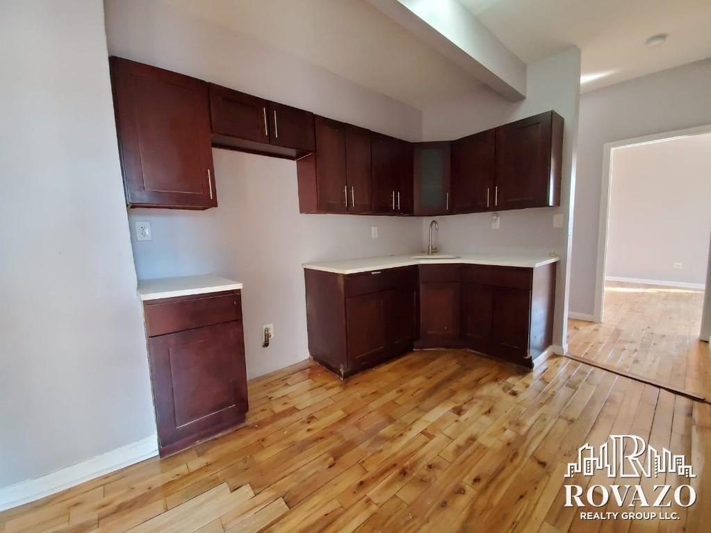 58 Willoughby St #1R - Photo 2 of 8