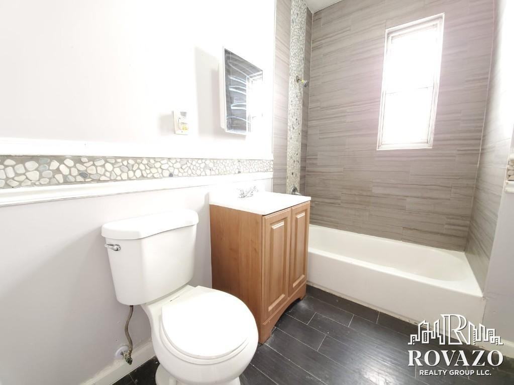 58 Willoughby St #1R - Photo 4 of 8