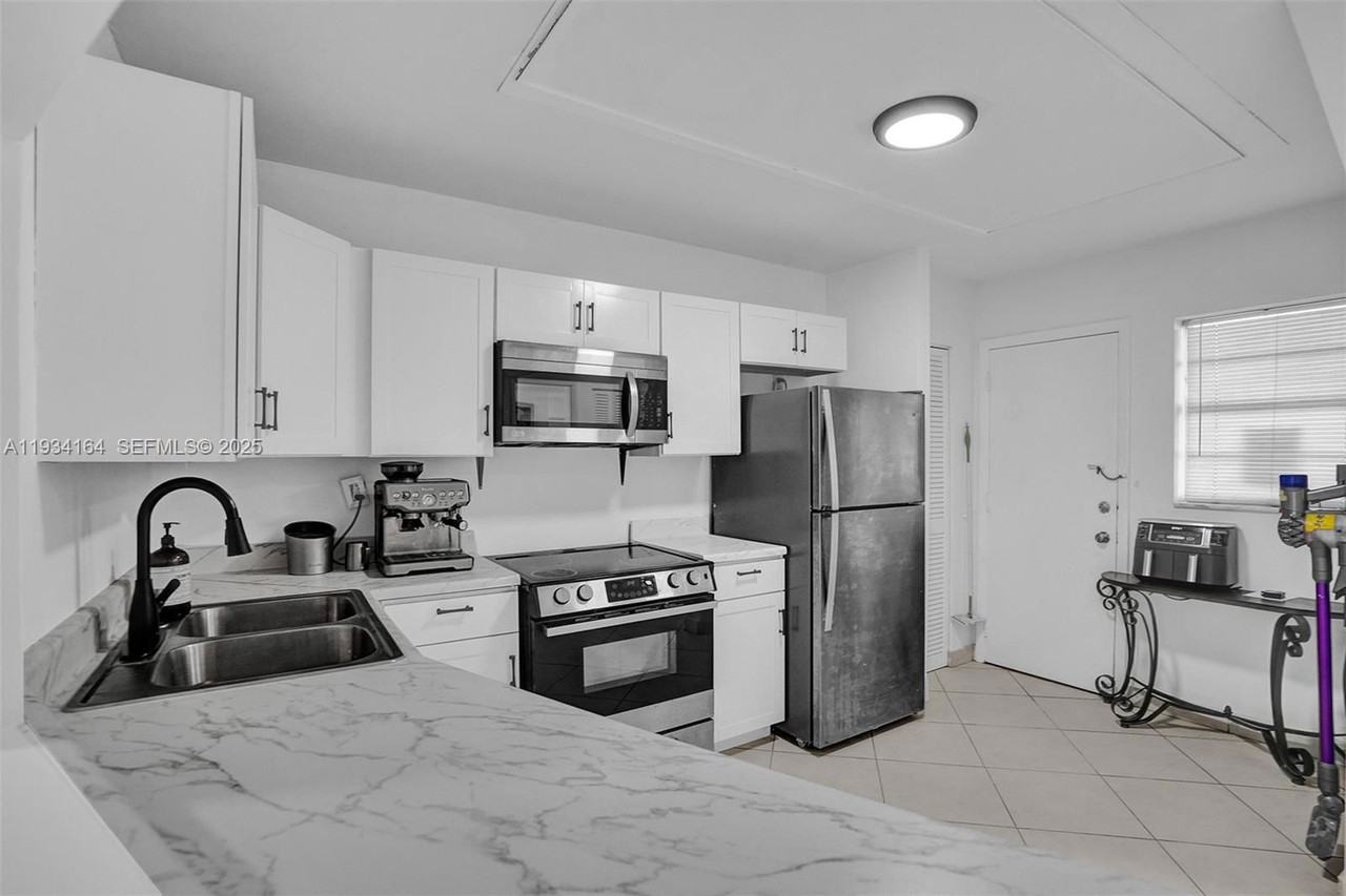 1780 Ne 191st St #304-2 - Photo 3 of 8