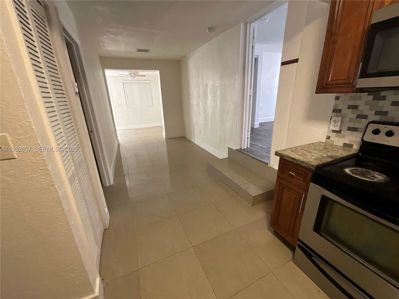 1064 Nw 103rd St #2 - Photo 5 of 8