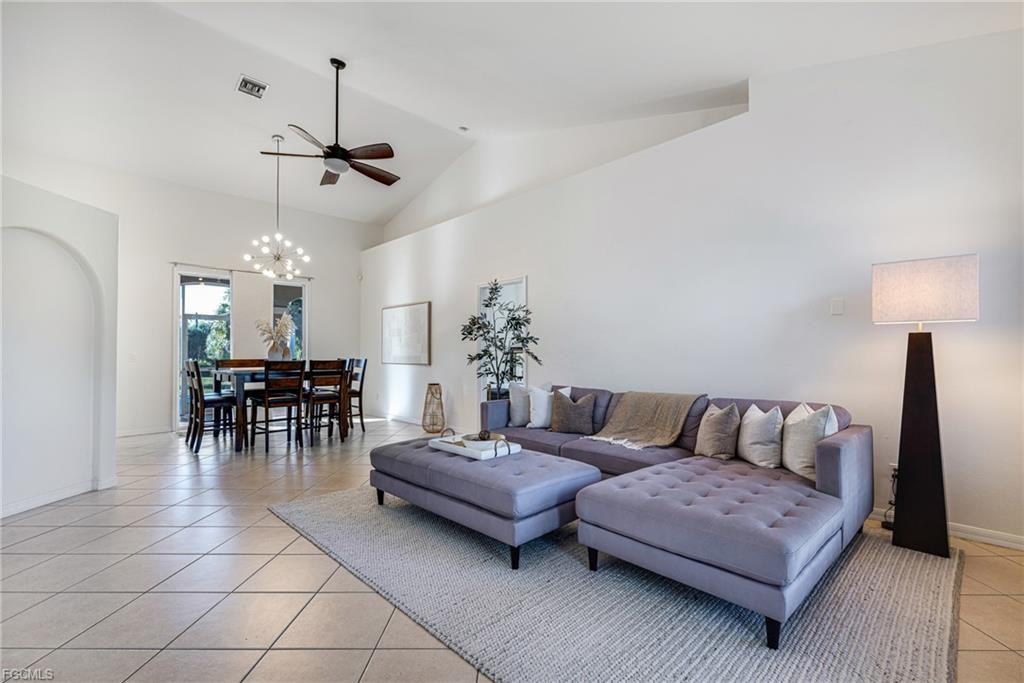 461 Everglades Blvd N - Photo 4 of 8