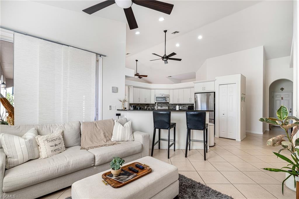 461 Everglades Blvd N - Photo 6 of 8