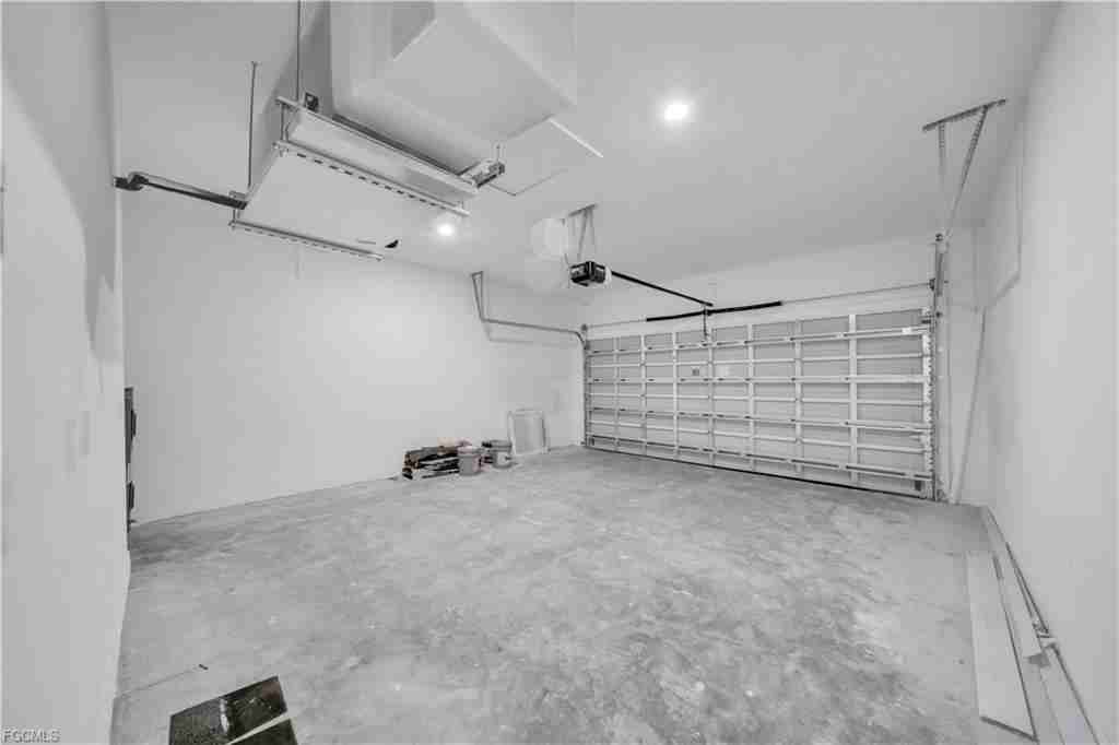 543 Mcarthur Blvd - Photo 2 of 8