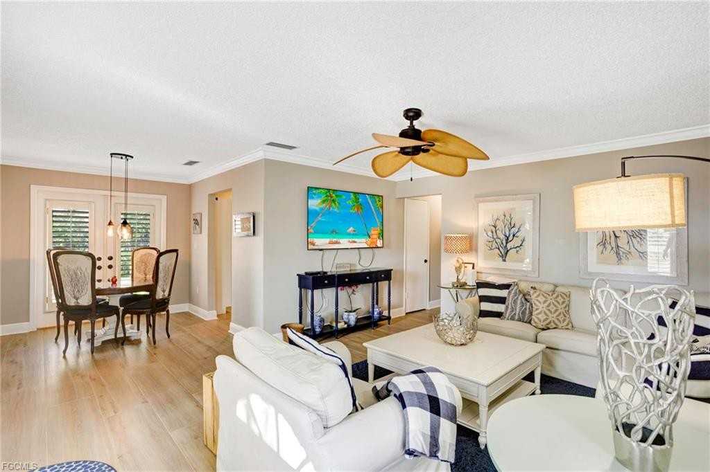 749 105th Ave N - Photo 5 of 8