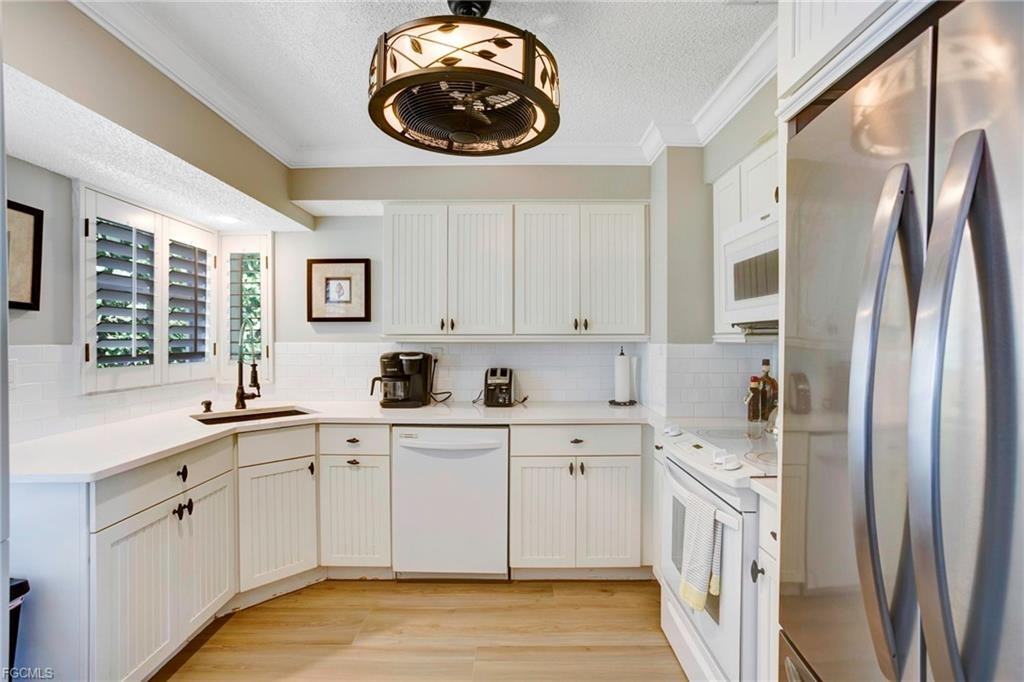 749 105th Ave N - Photo 7 of 8