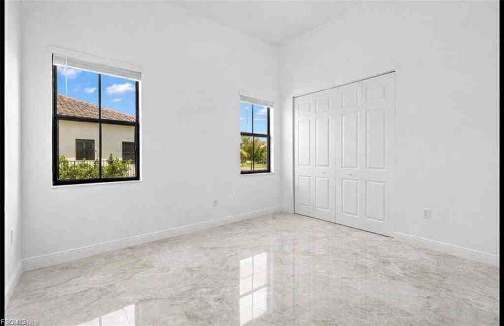 5340 Allen Pl - Photo 4 of 8