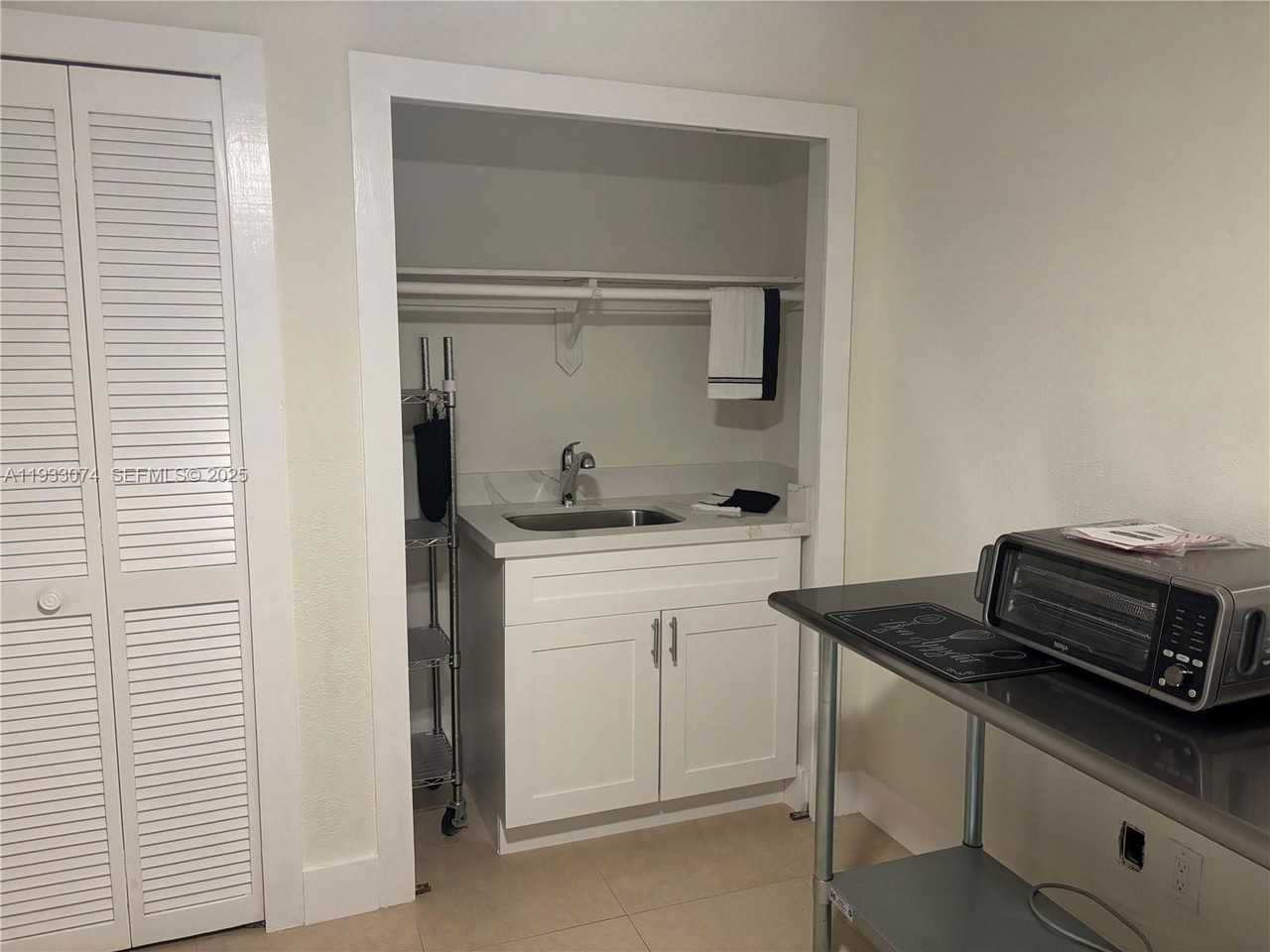 1447 Sw 139th Ave - Photo 7 of 8