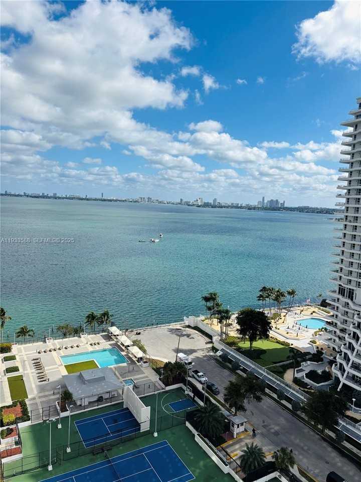 600 Ne 36th St #1917 - Photo 4 of 8