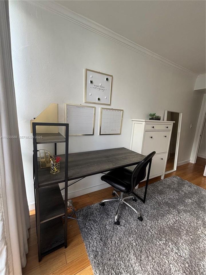 600 Ne 36th St #1917 - Photo 7 of 8