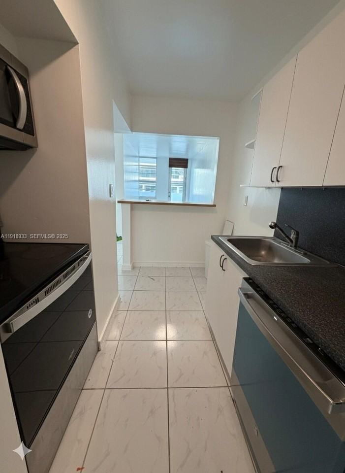 100 Lincoln Rd #1027 - Photo 6 of 8