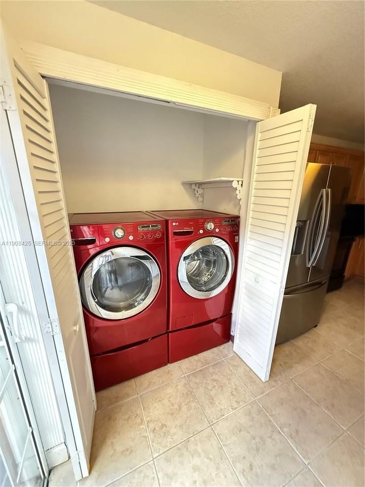 9986 Royal Palm Blvd #9986 - Photo 6 of 45