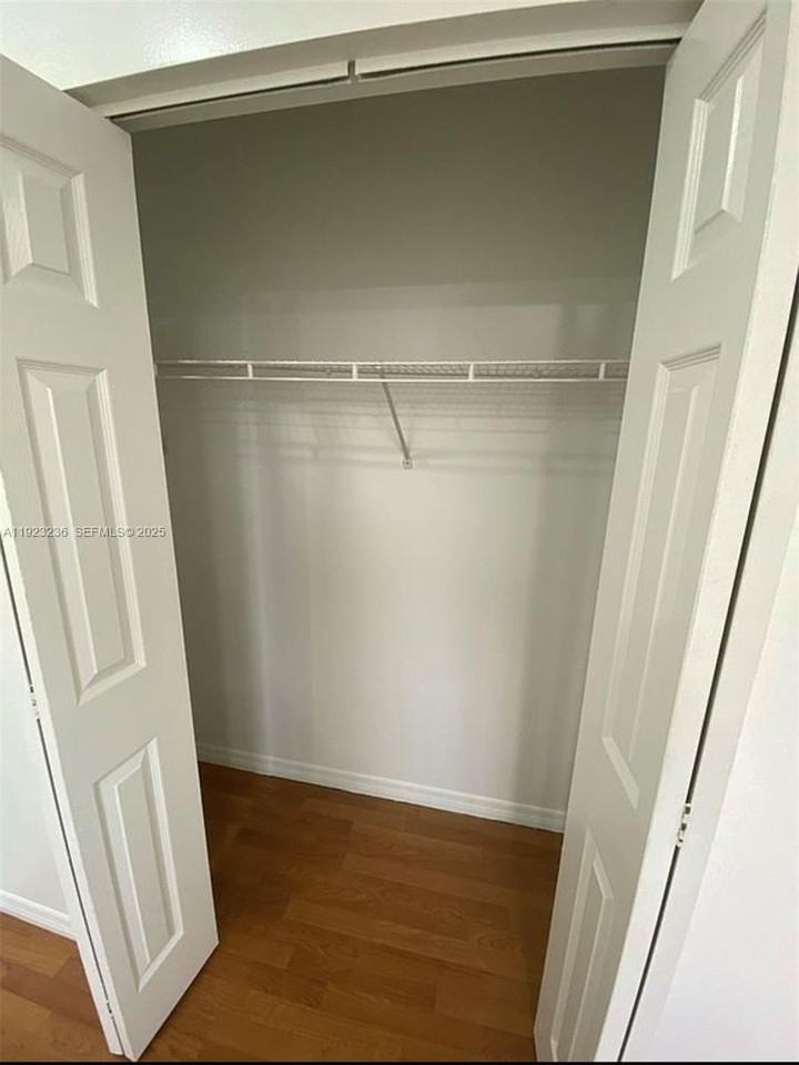 12035 Sw 14th St #103 - Photo 4 of 17