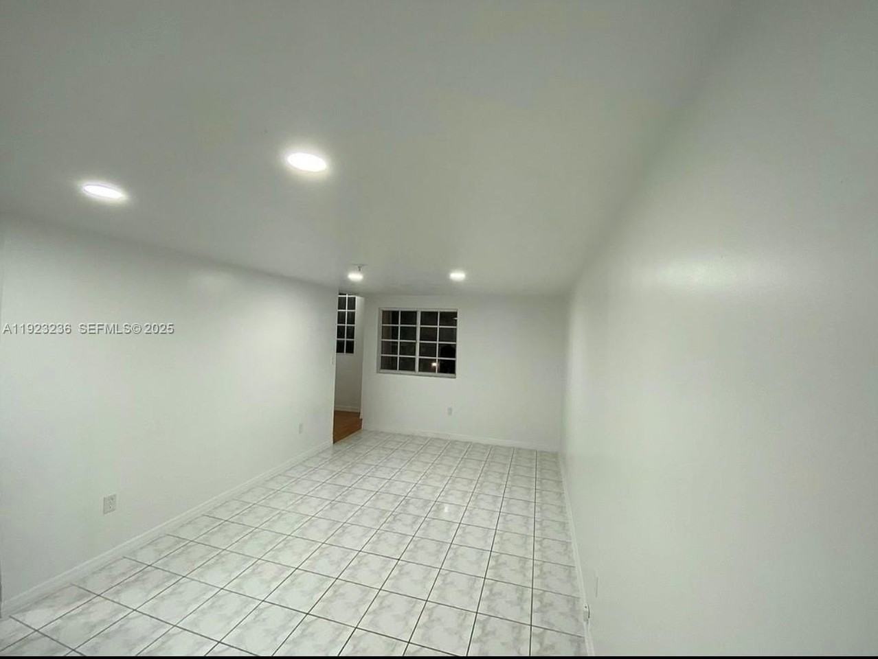 12035 Sw 14th St #103 - Photo 7 of 17