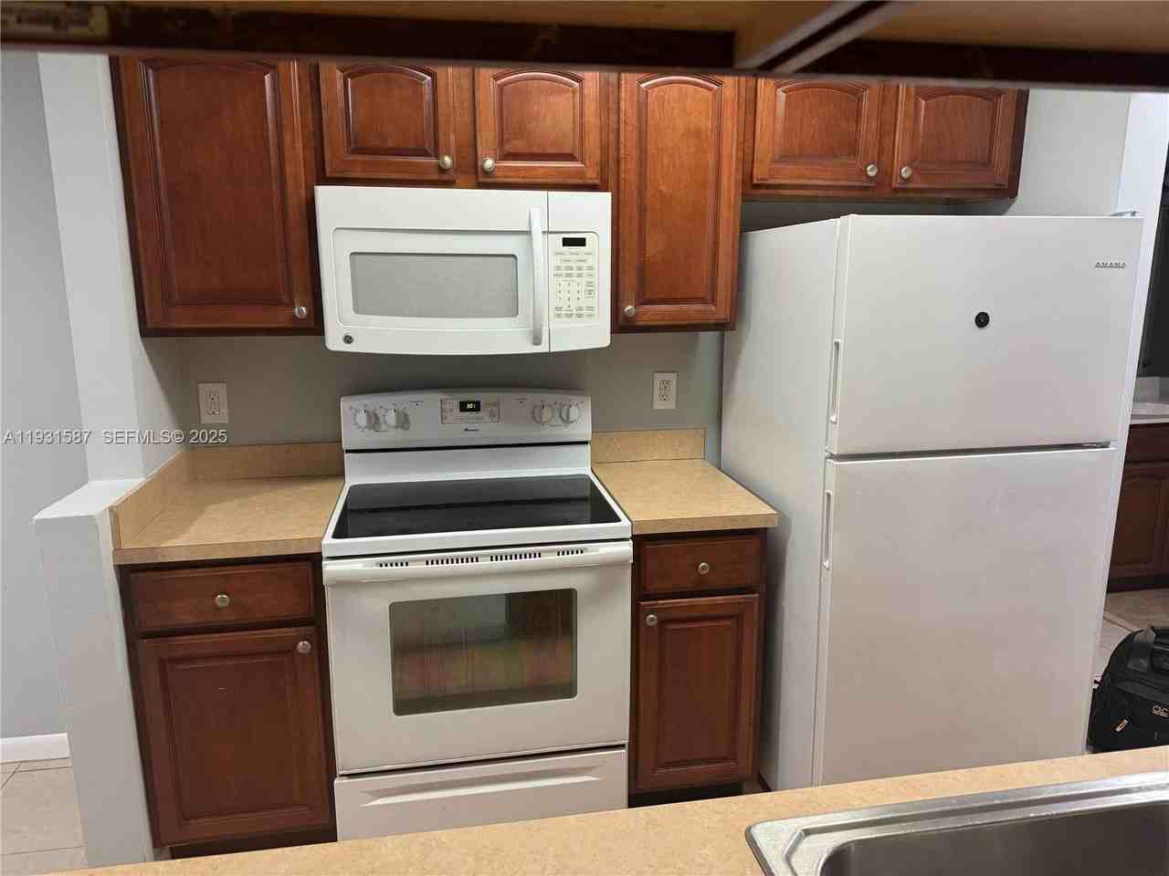 9855 Westview Dr #711 - Photo 3 of 14