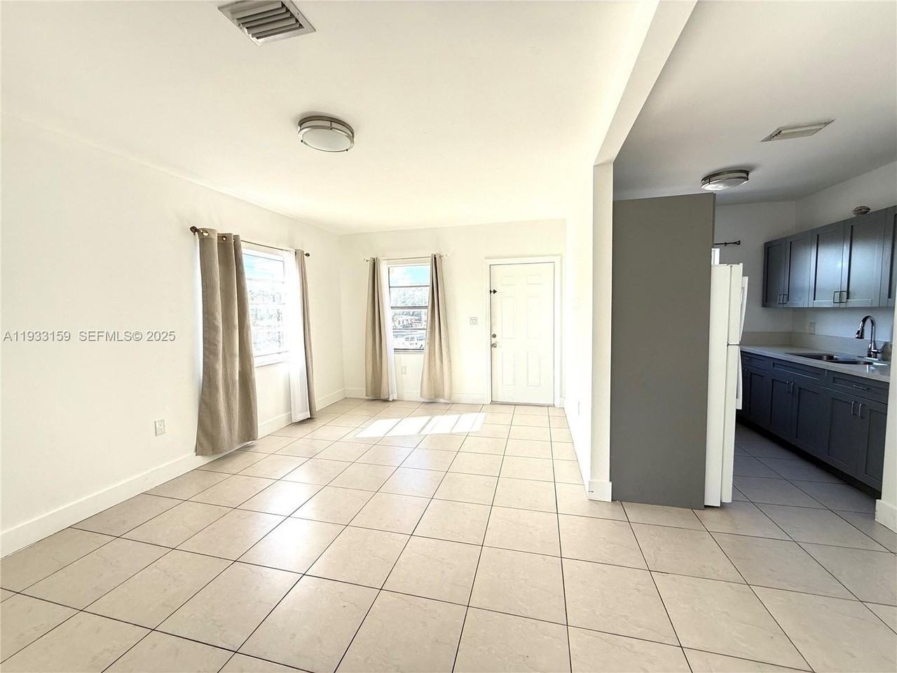 2313 Nw 14th St #3 - Photo 4 of 15