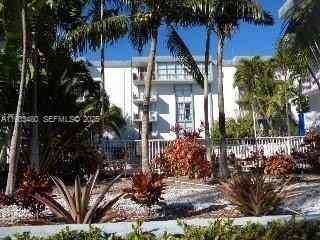 1801 S Treasure Dr #320