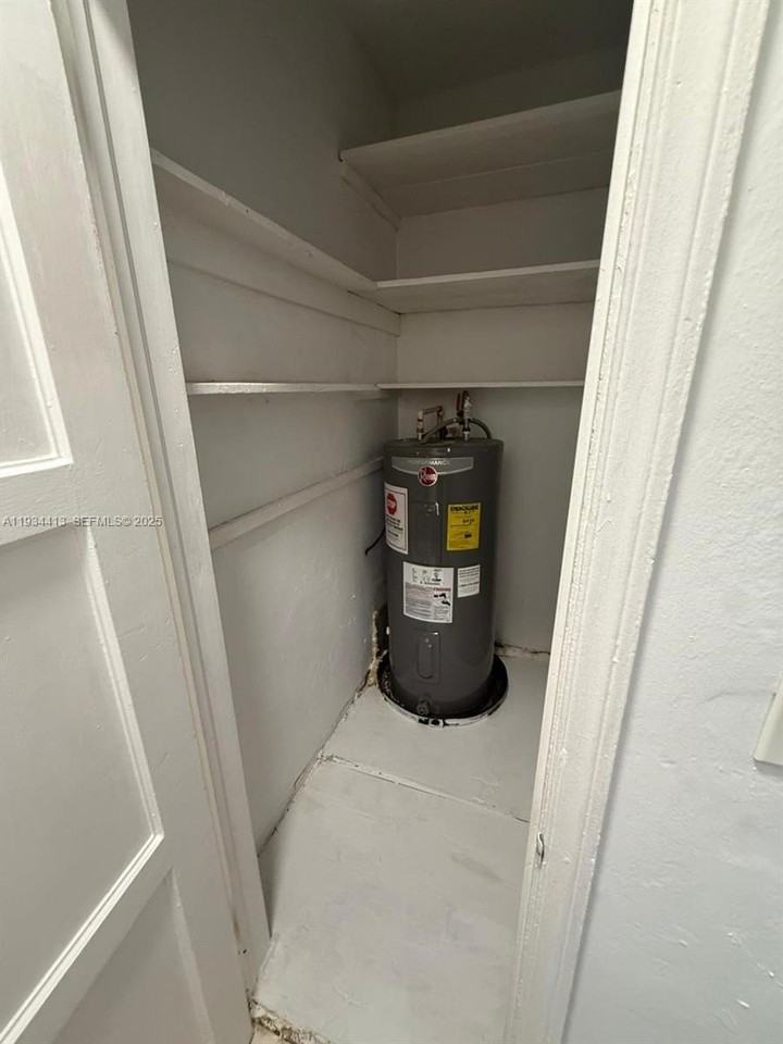 6909 Nw 2nd Ave #6909 - Photo 7 of 9