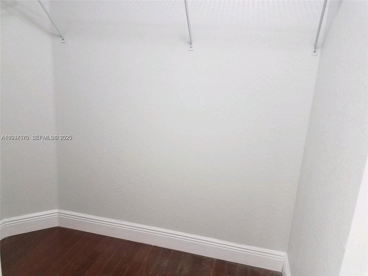 10658 Nw 87th Ct #10658 - Photo 5 of 12