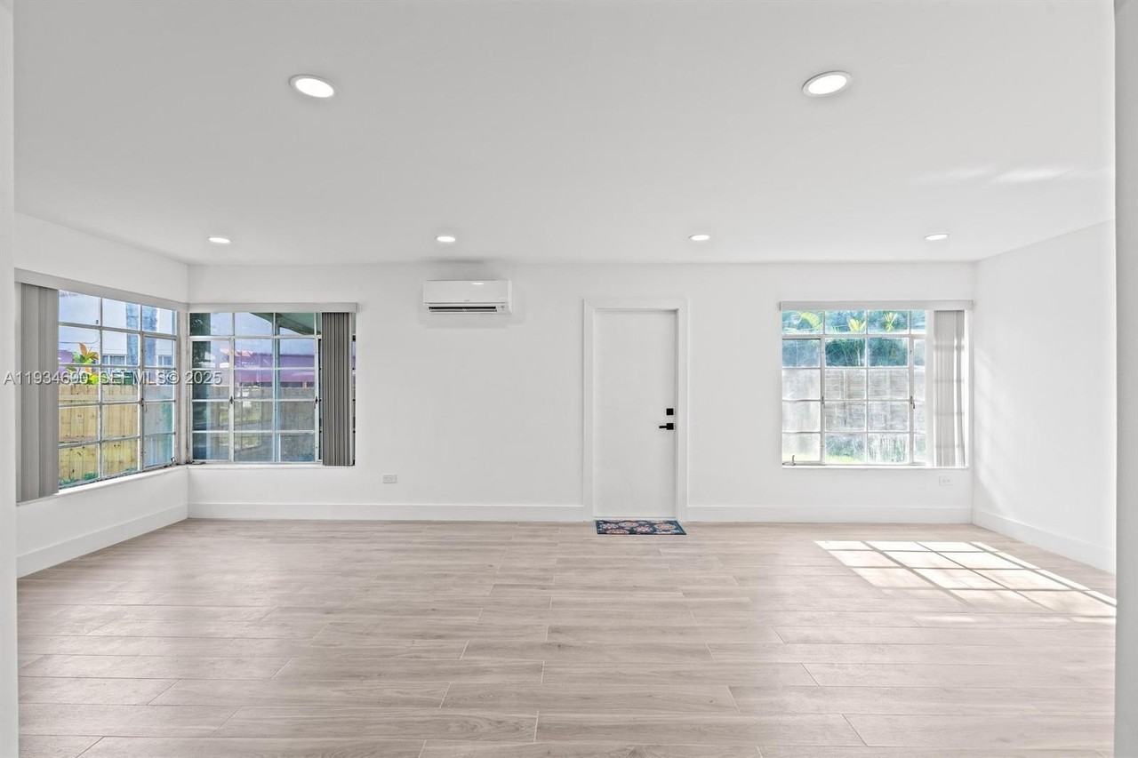 326 191st St - Photo 7 of 12