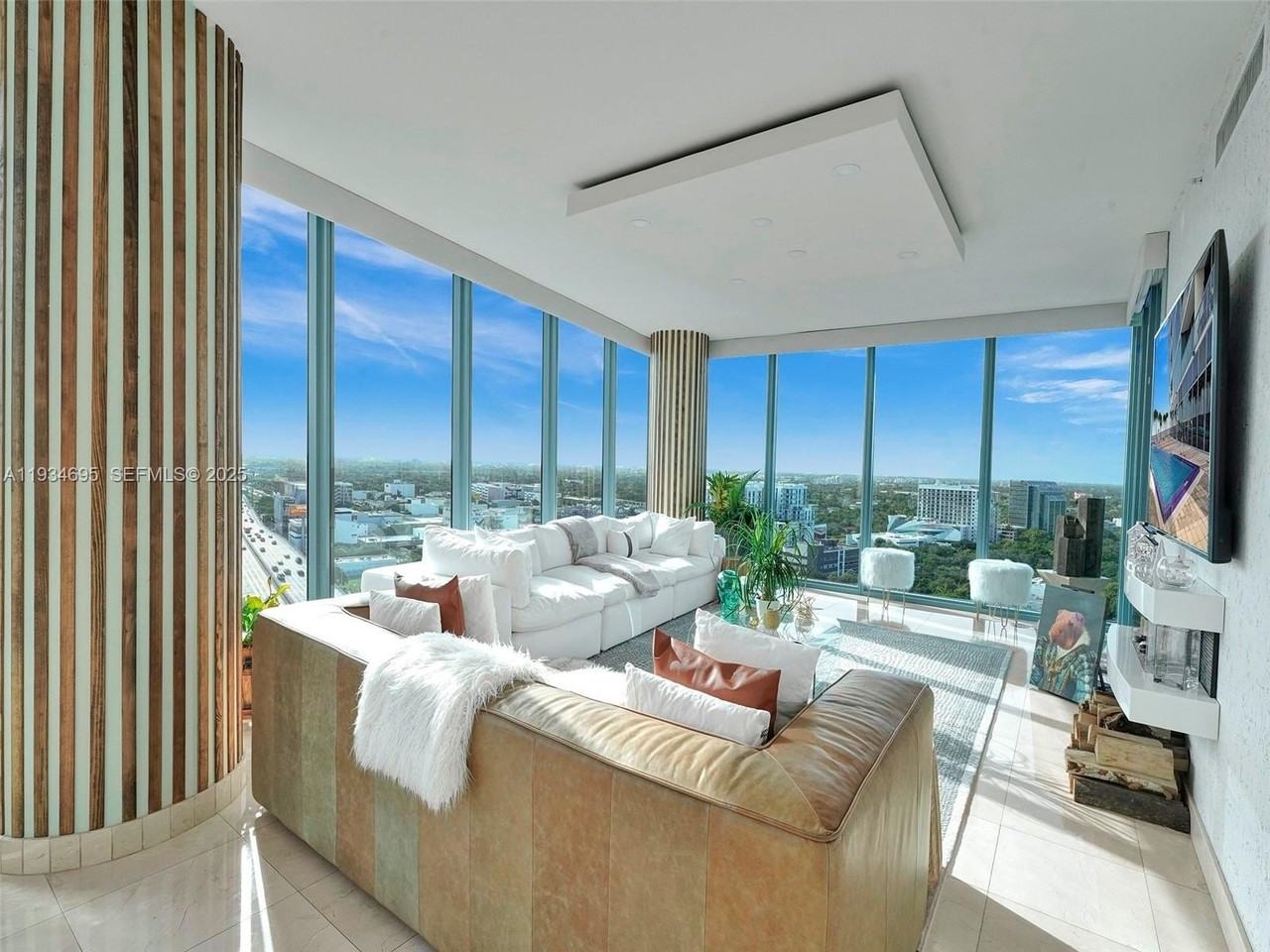 601 Ne 36th St #1801 - Photo 2 of 50