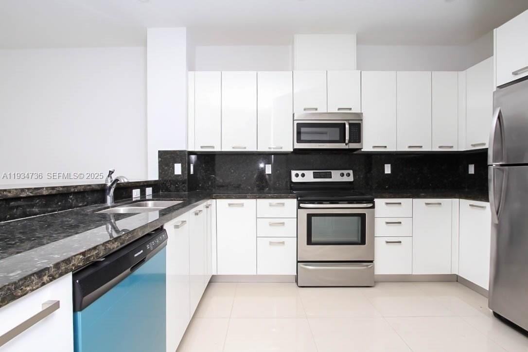 15670 Sw 11th Ter #0 - Photo 6 of 31