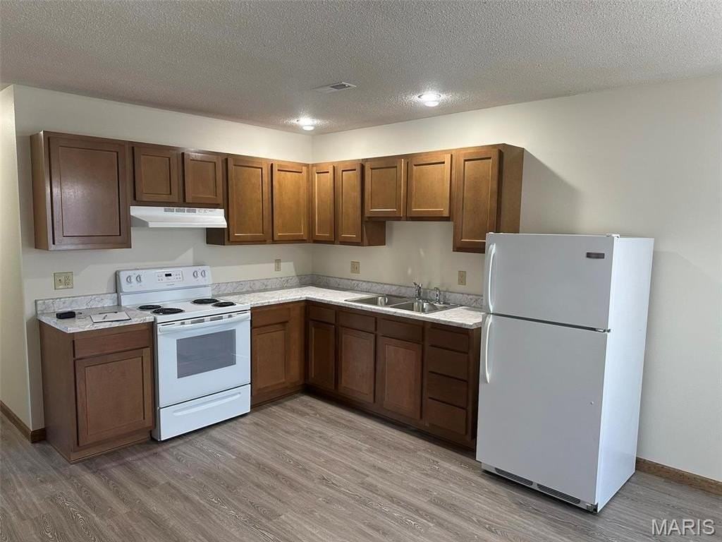 101 Sunset Ln #12 - Photo 4 of 14