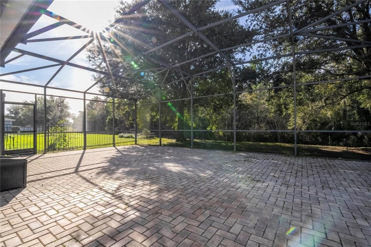 2342 Crosston Cir - Photo 2 of 50