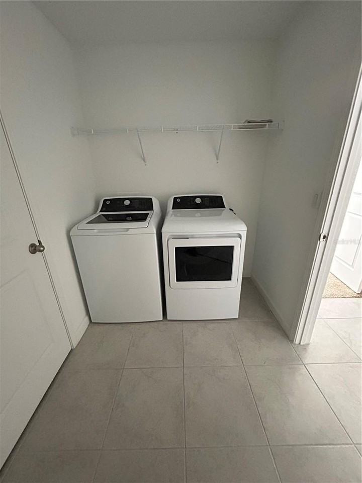 3417 Yarian Dr - Photo 4 of 6