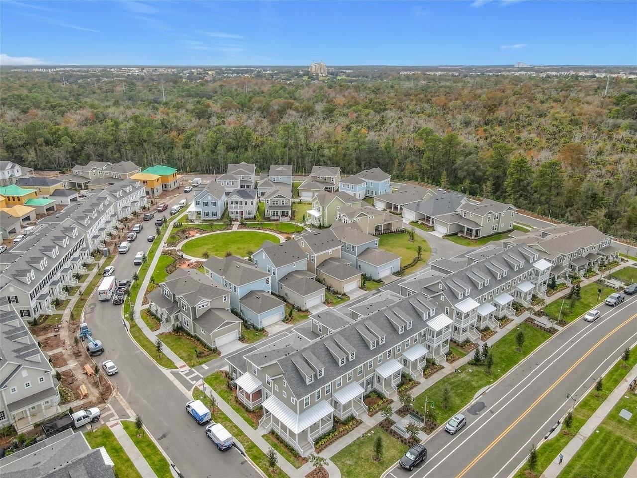 2402 Celebration Blvd - Photo 3 of 50