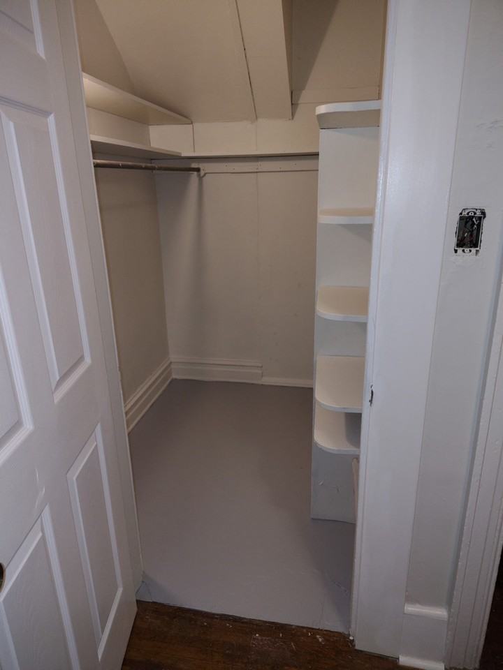 326 W Philadelphia St #1 - Photo 4 of 11