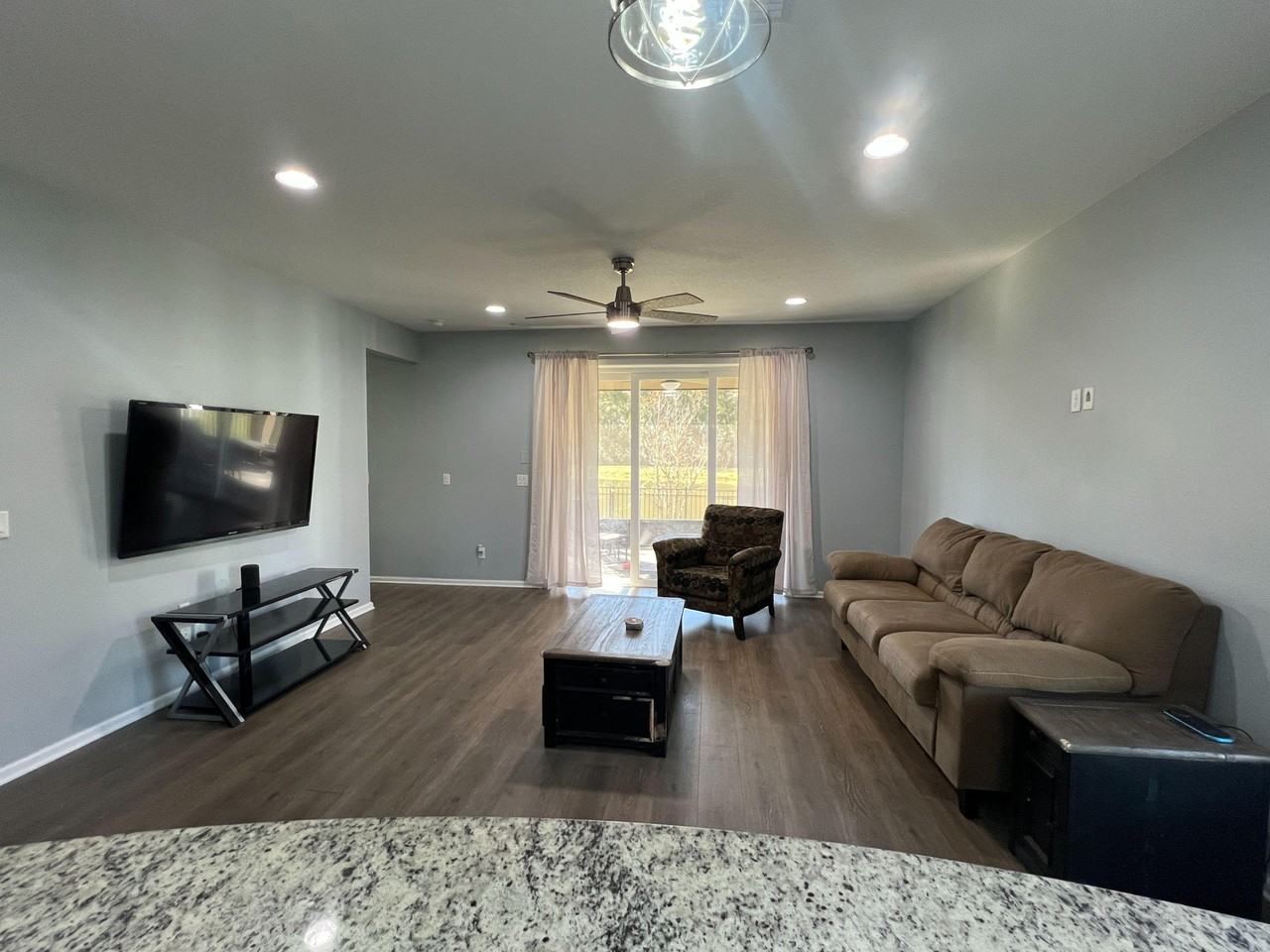 Copperwood Ave - Photo 7 of 28