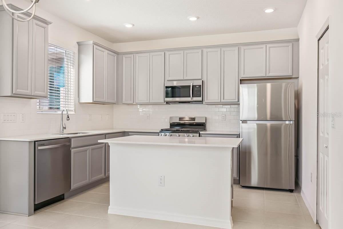 5806 Spotted Harrier Way - Photo 5 of 42