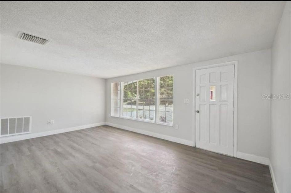 3442 Norland Ct - Photo 3 of 15