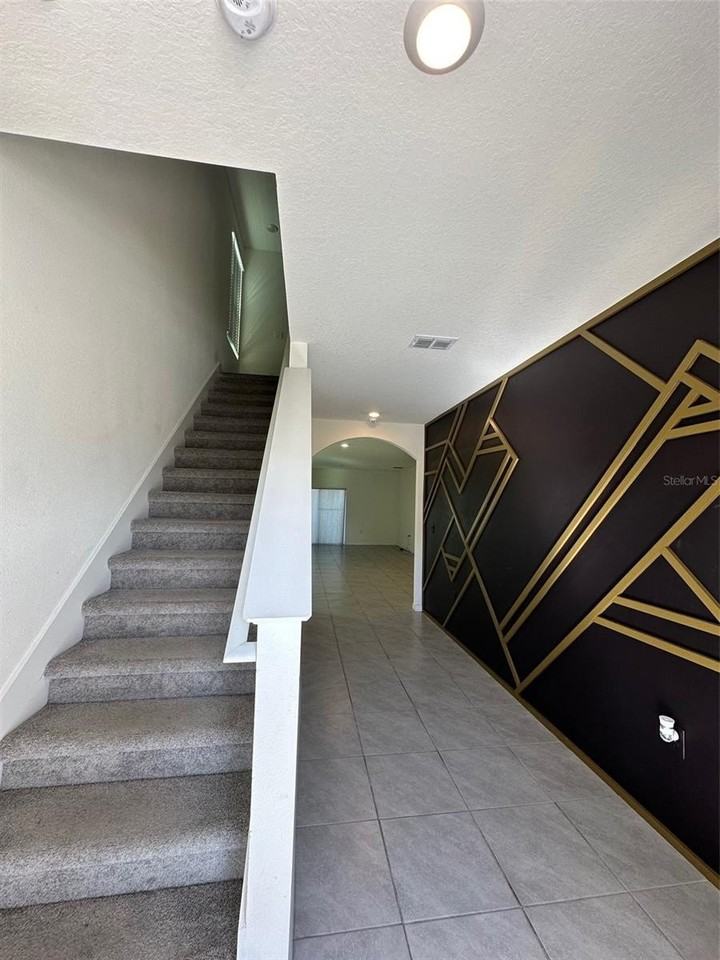 5703 Hollingworth Trl - Photo 4 of 9